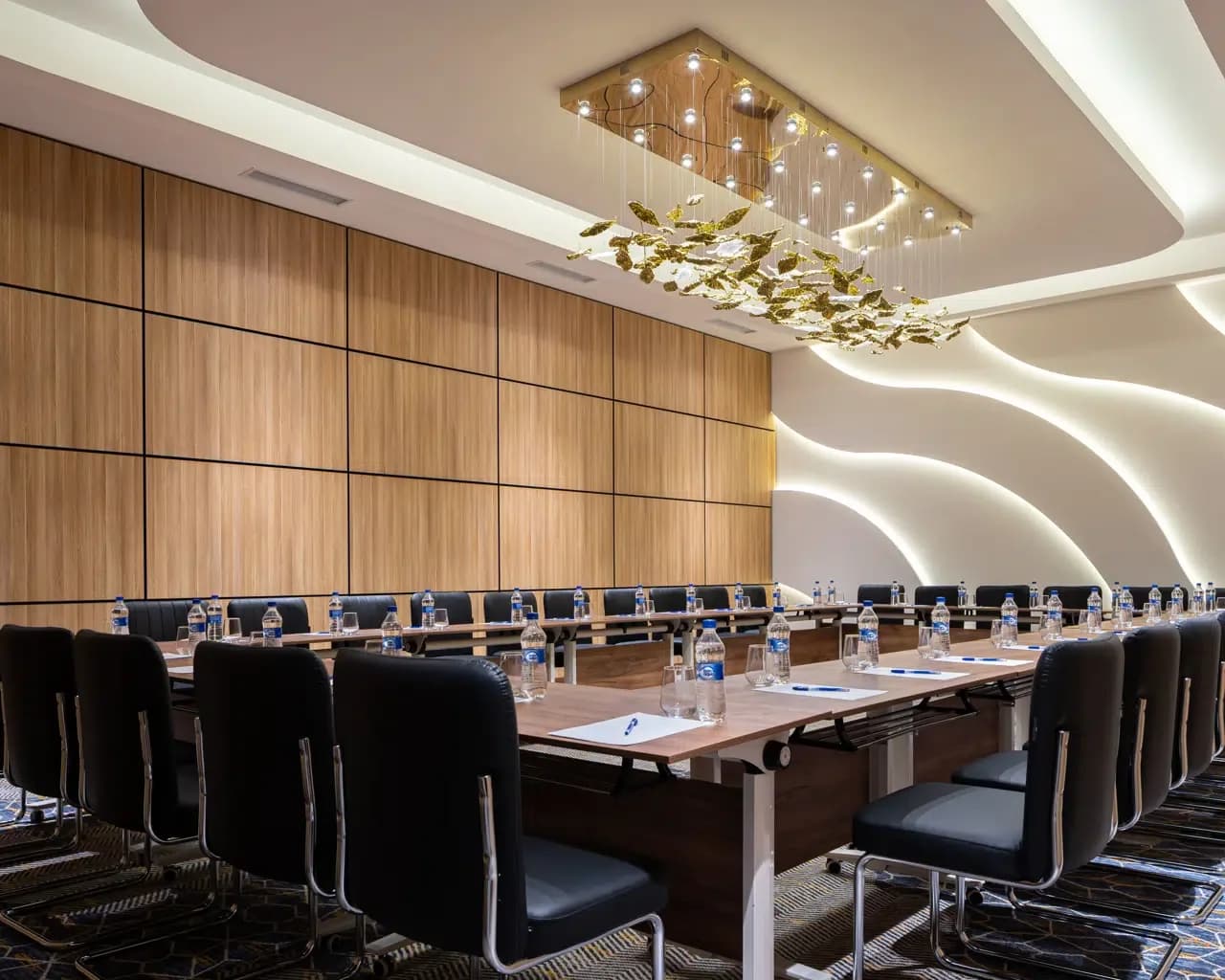 Expo Conference Hall (FRX70)