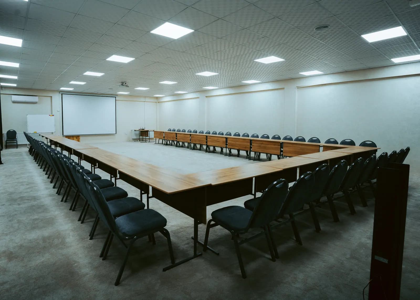 Conference Hall (BB100) 1