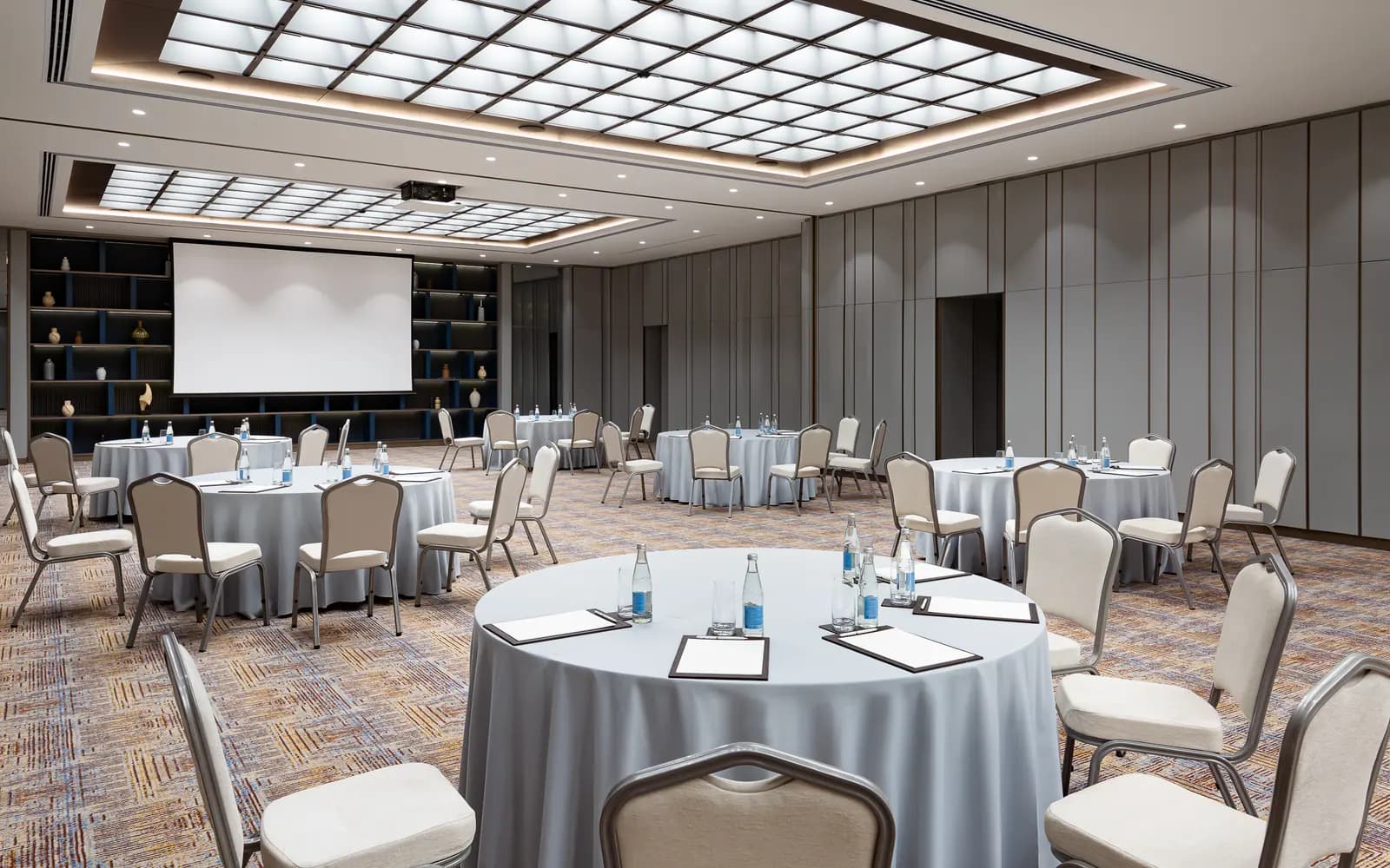 Conference Hall (IA216) 2