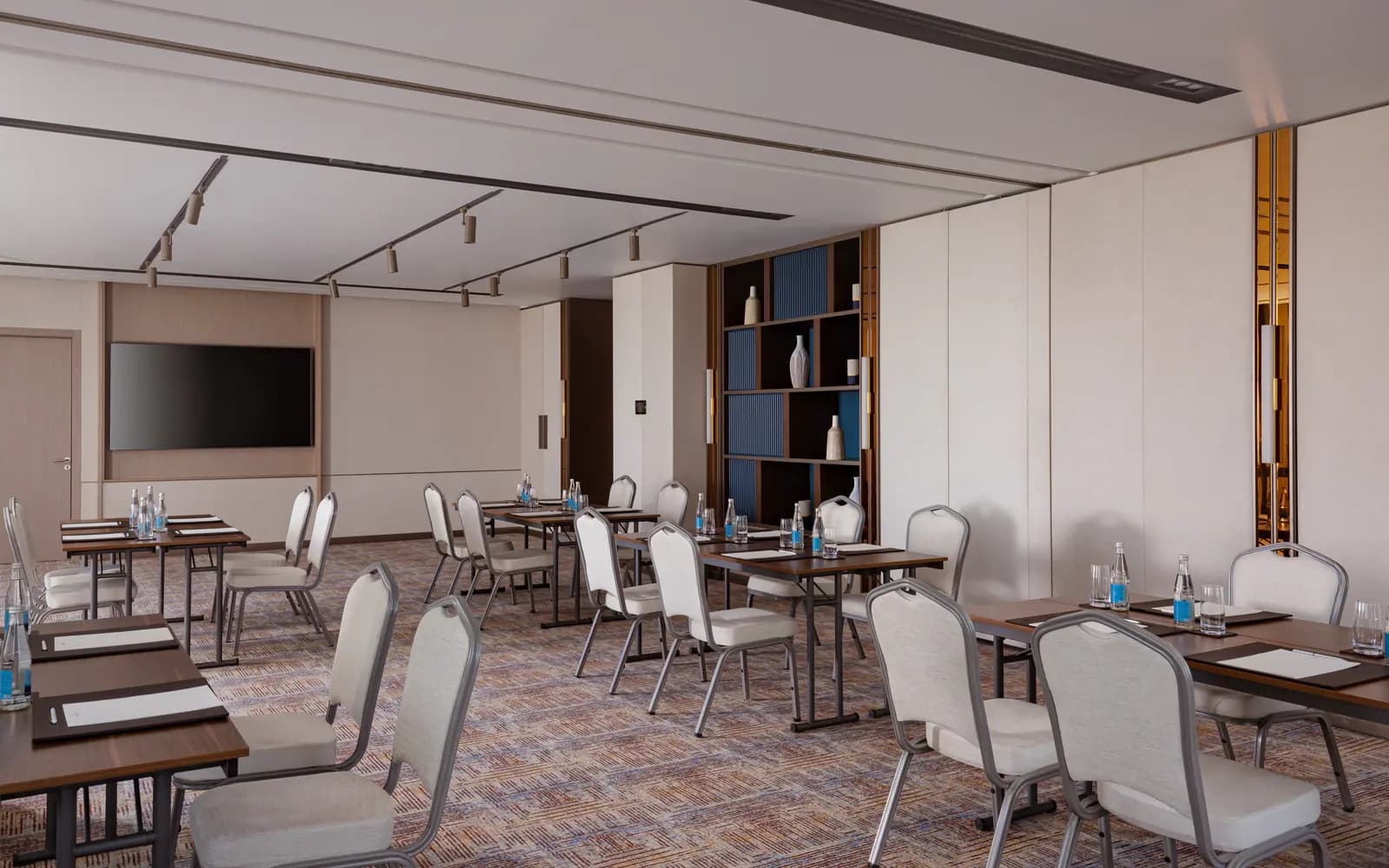 Conference Hall (II80) 2
