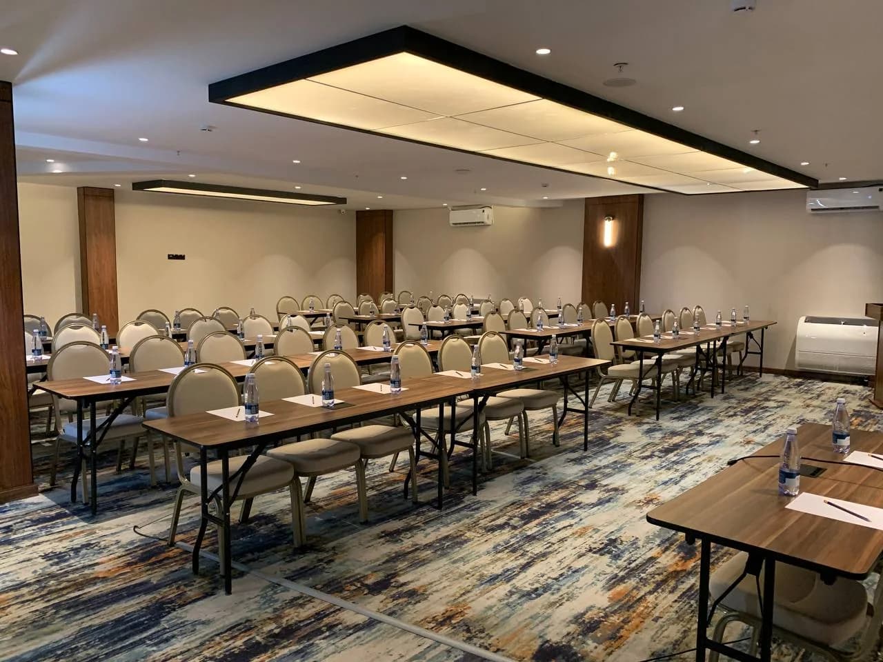 Afrosiyob Conference Hall (AF150)