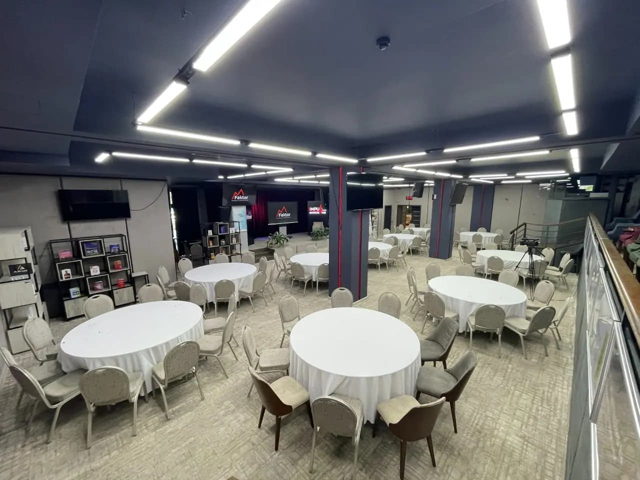 Conference Hall (MF200) 1