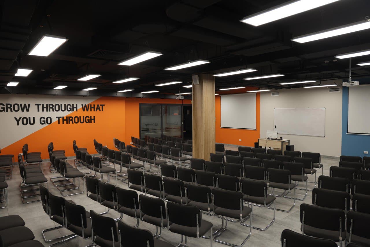 Lecture Room (EM120) 2