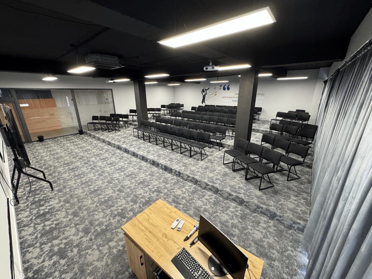 Teaching Room (EM100) 1