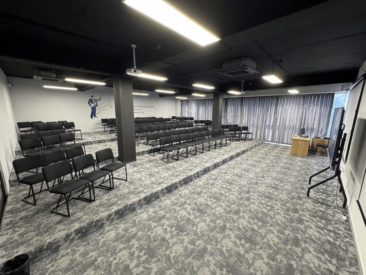 Teaching Room (EM100) 3